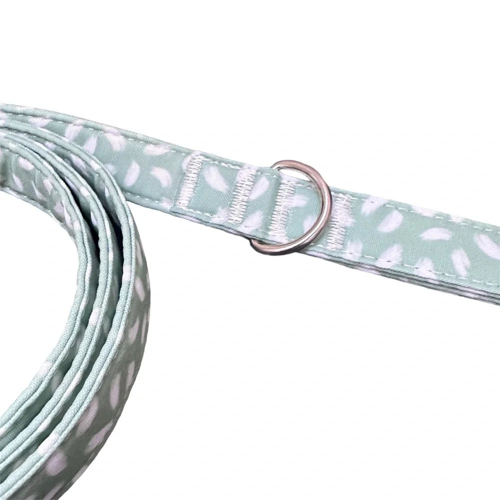 Dog leash brush stroke design White and Green